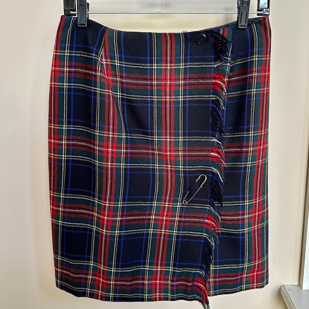 Tartan plaid skirt size 6